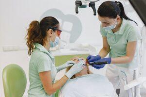 Dental Therapist vs Dental Hygienist